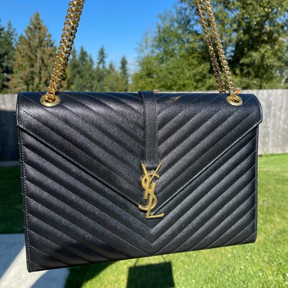 Authentic YSL LARGE ENVELOPE CHAIN BAG in Black - Picture 4 of 14